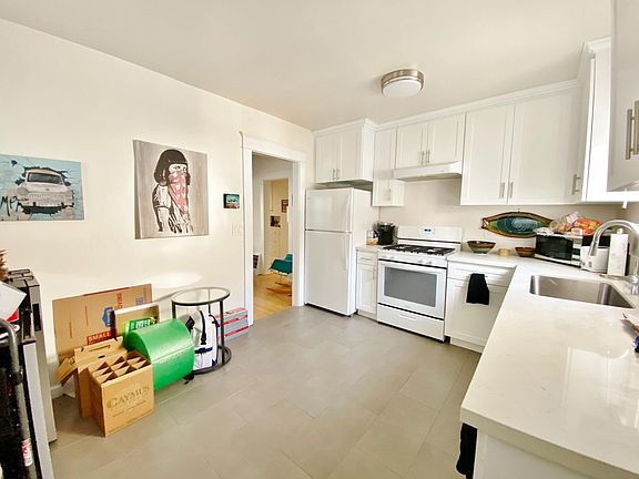 4th image of 116 Corona Ave