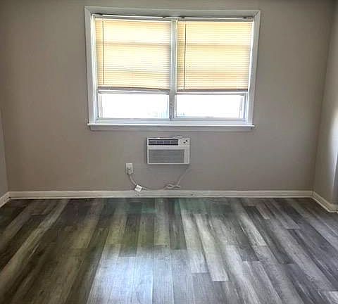 5th image of 3330 Primrose Rd APT 1