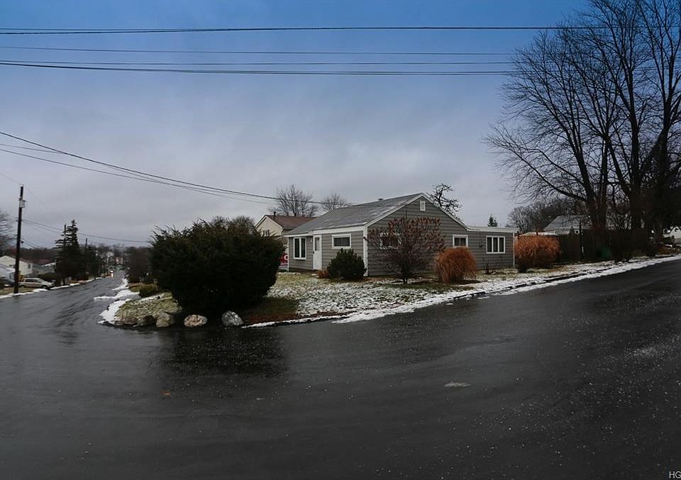 2nd image of 42 Hurd Ave