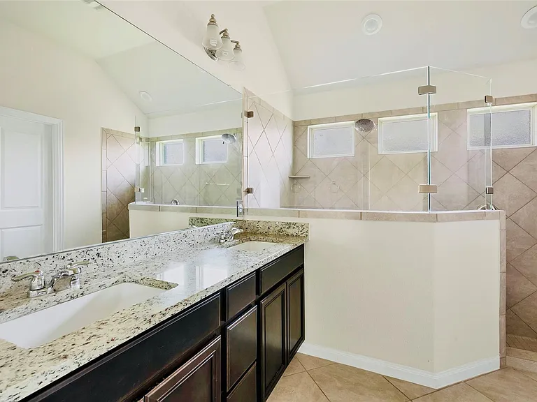 1005 Fountain Grass Way — Photo 16