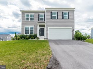 40 Voltaire St, Gerrardstown, WV 25420