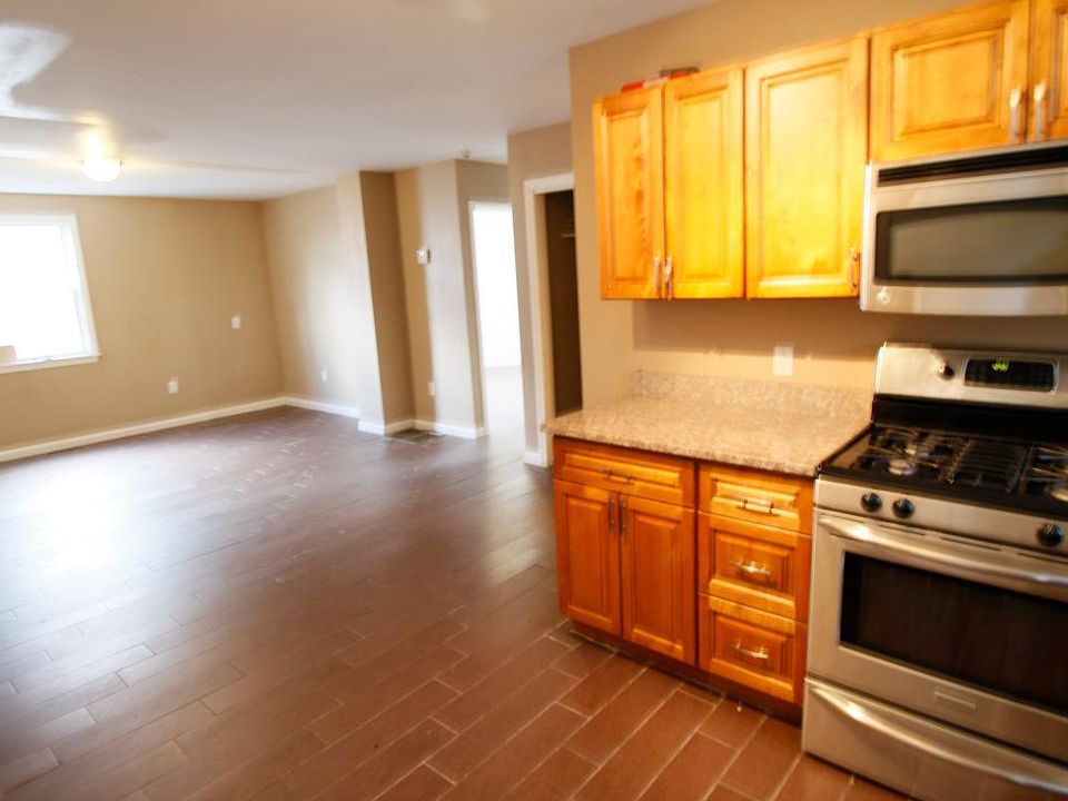 1st image of 170 Almy St APT 1