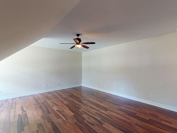 5th image of 101 Leafwood Dr