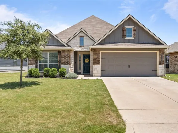3200 Samson Dr, Lorena, TX 76655