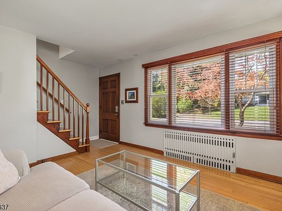 3rd image of 75 Hillside Ave