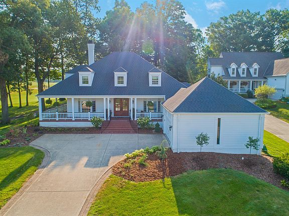 2nd image of 6923 Pine Valley Ln