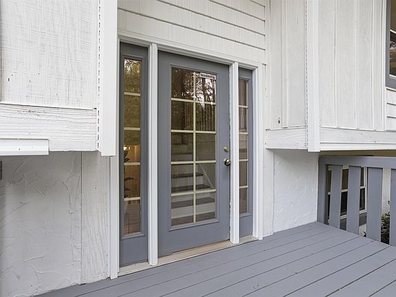 3rd image of 42 Valley Cir