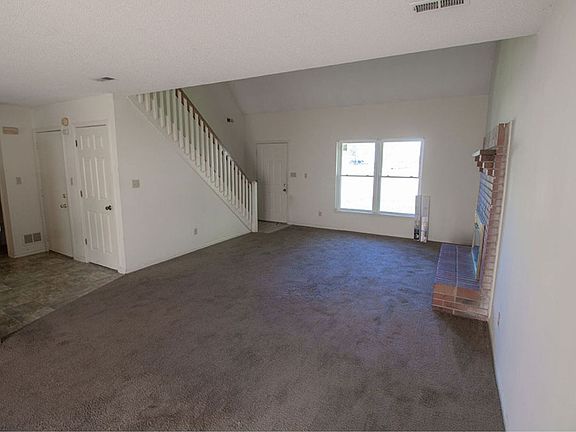 4th image of 3600 Hermitage Rd