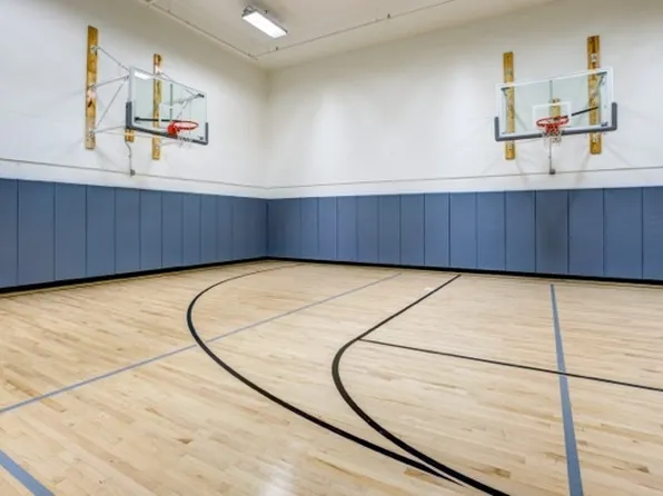 309 5th Avenue image 14 of 18