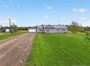 18 Hope Rd, Moncton, NB E1G3Y9