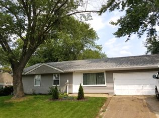 427 S Oltendorf Rd, Streamwood, IL 60107