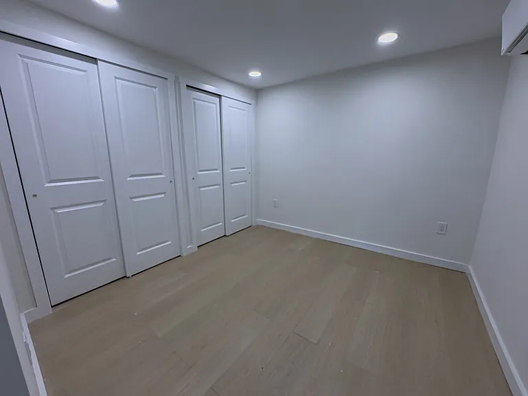 1934 Green St #1R — Photo 17