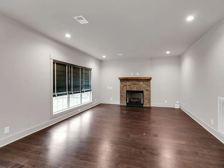 844 Jersey Dr — Photo 7