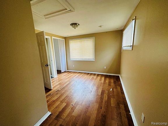 5th image of 16069 Liberal St
