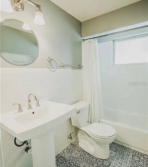 3411 Salem Ave — Photo 2