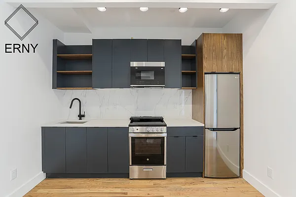 Rented by ERNY LLC | media 31