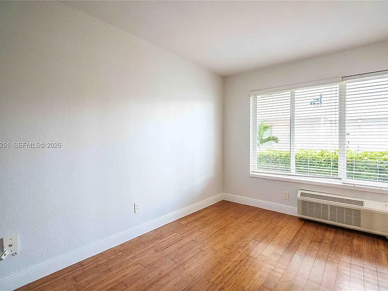 7325 Carlyle Ave #8 — Photo 13