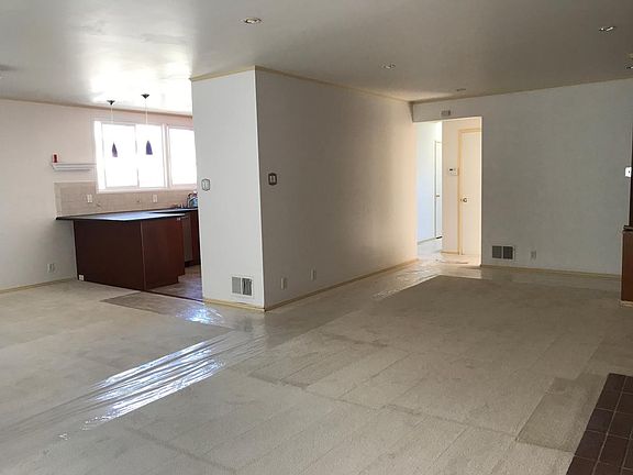 2nd image of 77 Oakmont Dr