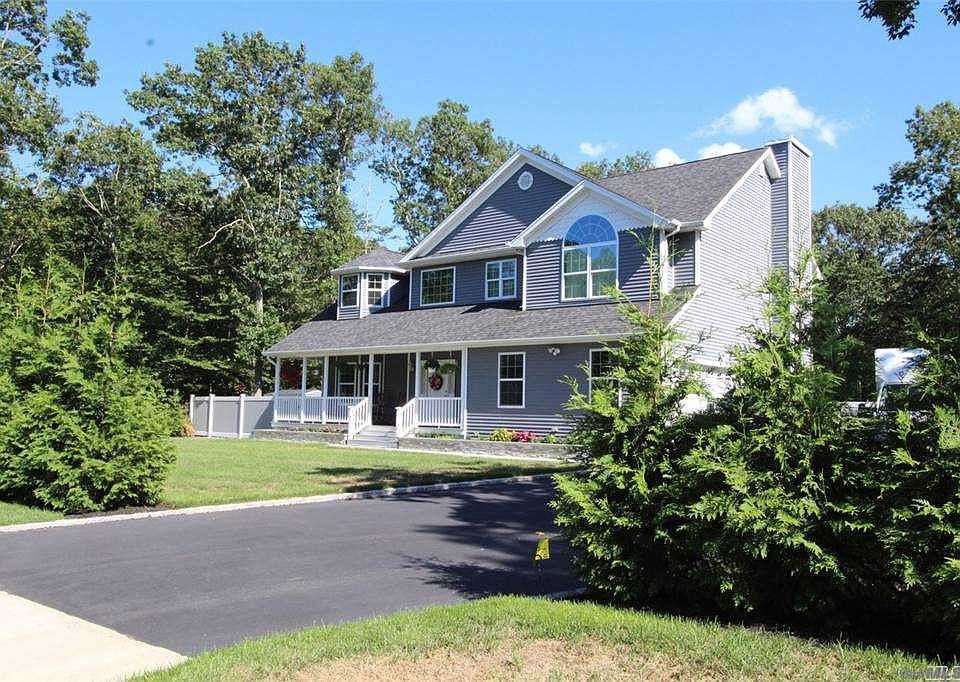 3 Aj Ct Riverhead Ny 11901 Mls 3281296 Zillow