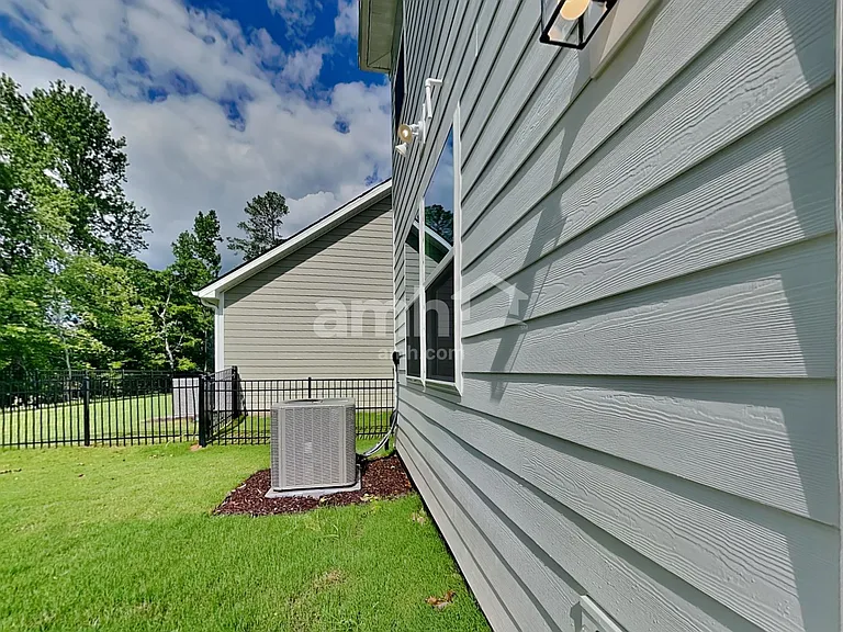 611 Rivermist Dr — Photo 24