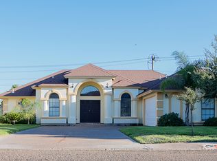 1613 Serene Dr, Laredo, TX 78045