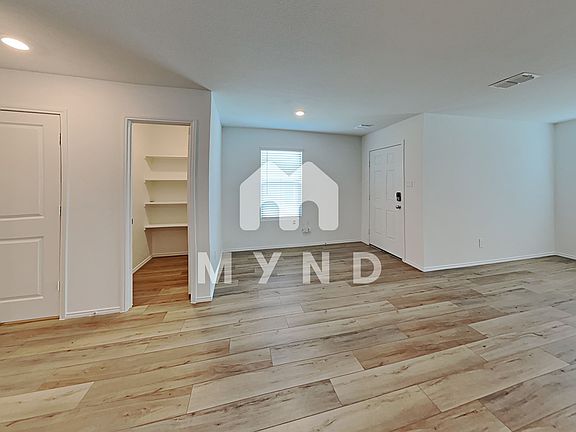 4th image of 3207 Crestone Dr