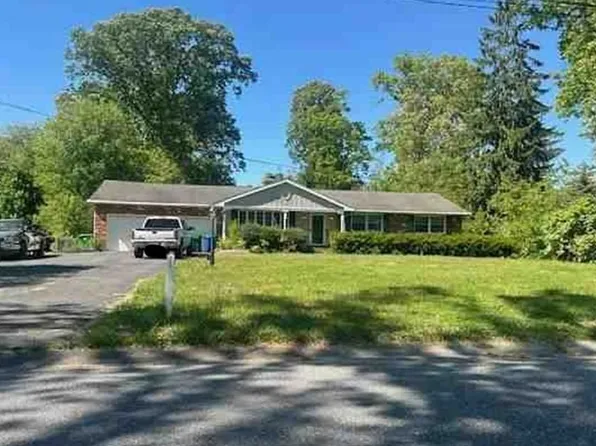 8 Seville Dr, Bridgeton, NJ 08302