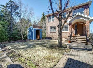 6 Binnacle Ct, Halifax, NS B4A 4A3