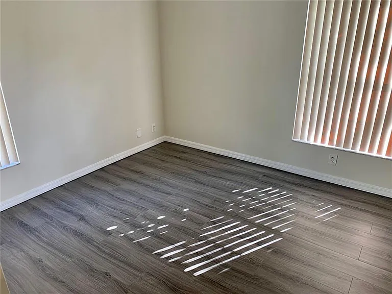 10841 Fox Glen Dr — Photo 14