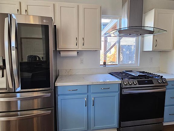 3rd image of 1180 Monterey Ave NE
