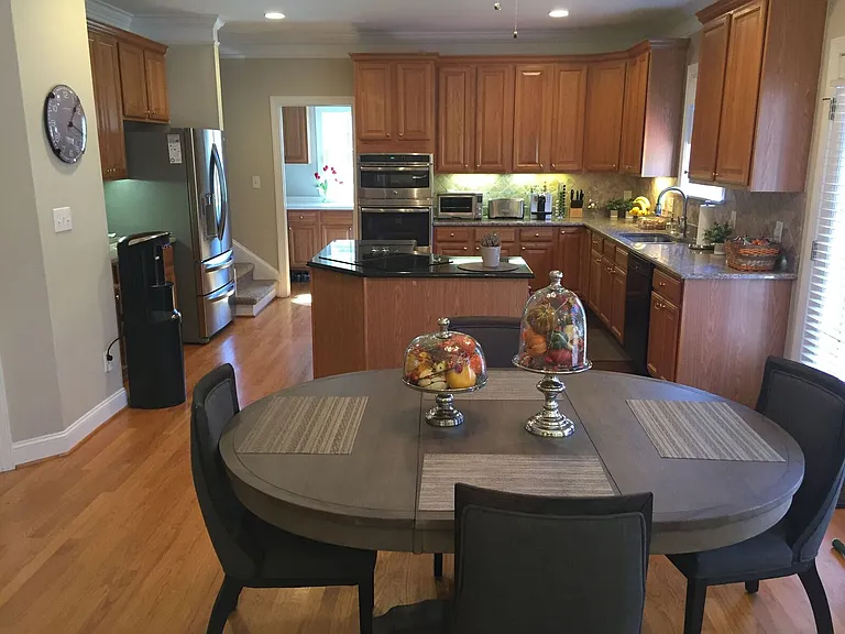 1004 James Madison Dr — Photo 9