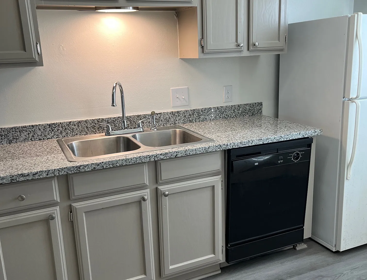 Perkins Place Townhomes — Photo 4