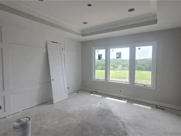 12207 W 184th Ter, Overland Park, KS 66013