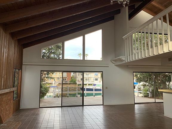 4th image of 3057 Seahorse Ave