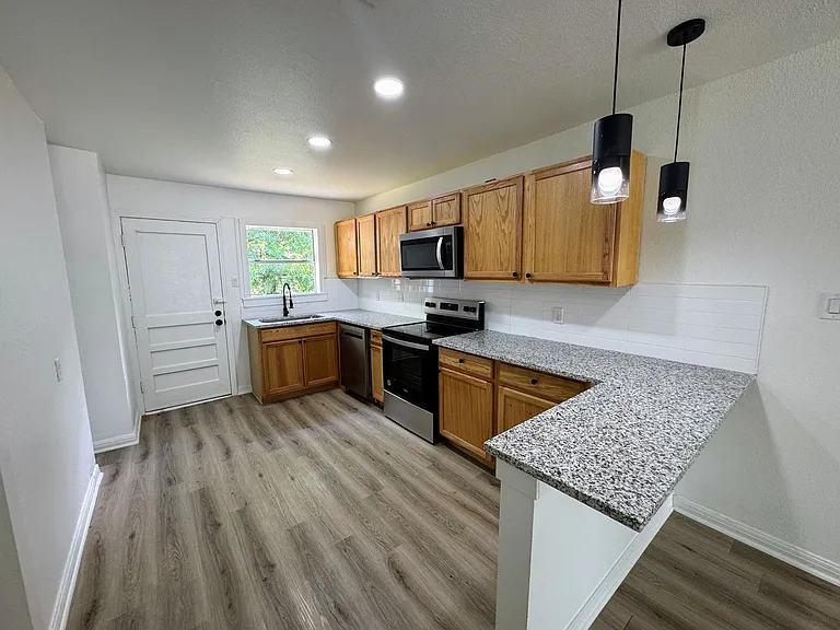 2723 Terrace Dr #2725 — Photo 7