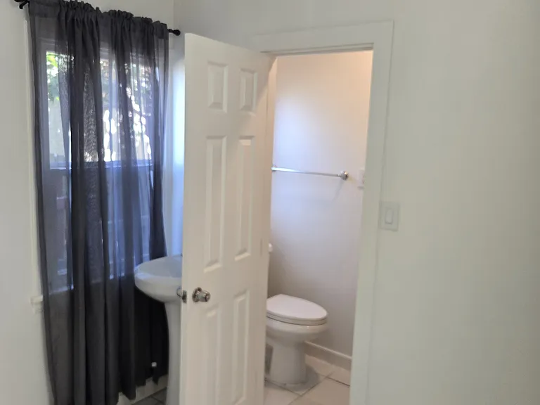 18 E 56th St #18 — Photo 6