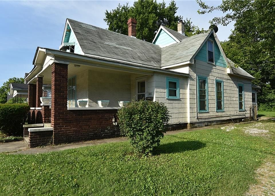 2nd image of 3006 W 69th St