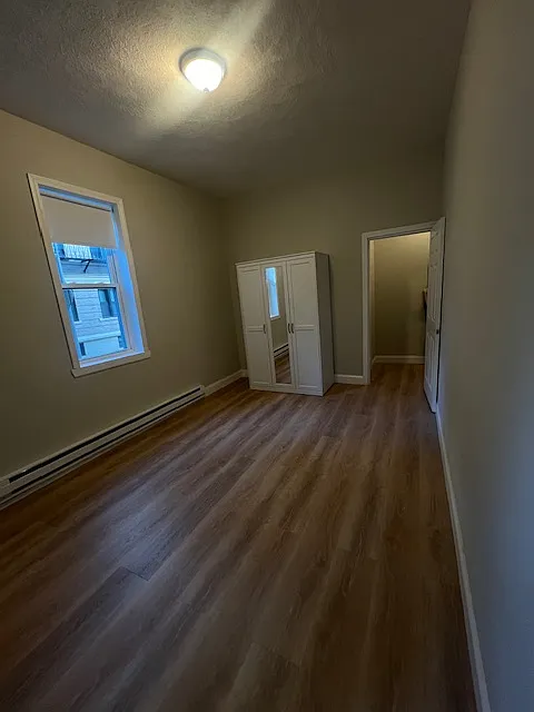 2 bed, 9999 sqft, $3,600 — Photo 2