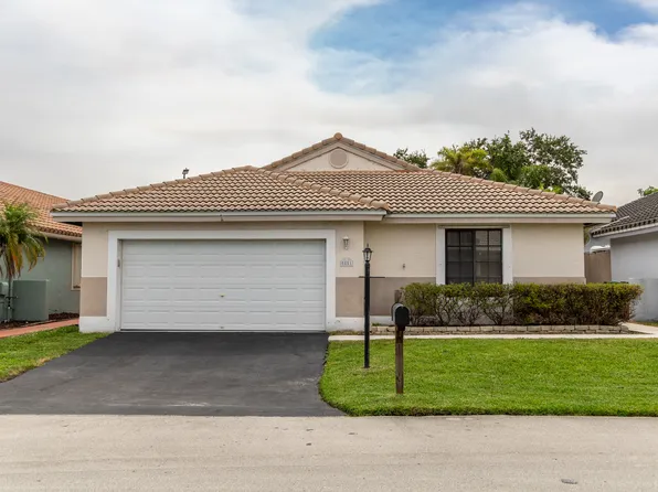 5851 Bristol Ln, Fort Lauderdale, FL 33331