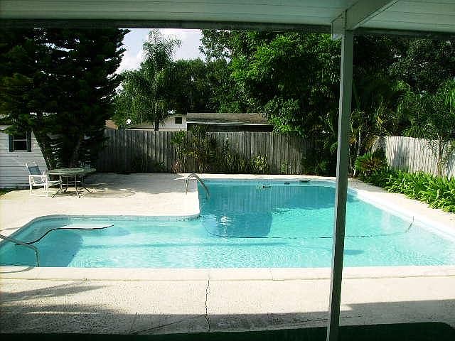 1st image of 328 W Bullard Ave