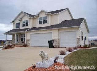 1302 Quail Ridge Rd, Cedar Falls, IA 50613