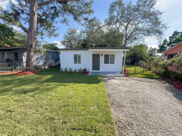 1930 NW 152nd Ter, Miami Gardens, FL 33054