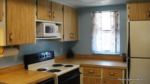 3rd image of 27227 Pullen Ave #23