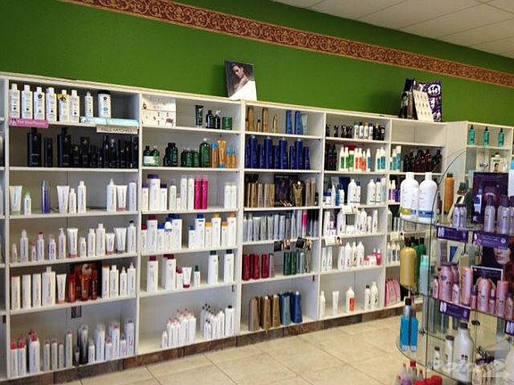 2454 Notre Dame 120 left lobby