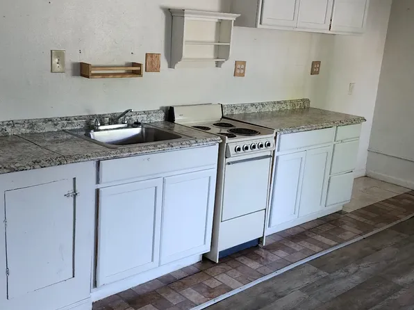430 14th St #1, Modesto, CA 95354