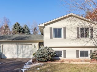 4920 Quaker Ln N, Plymouth, MN 55442