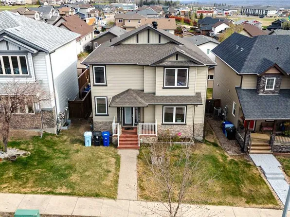 225 S Sparrow Hawk Dr, Wood Buffalo, AB T9K 0P7