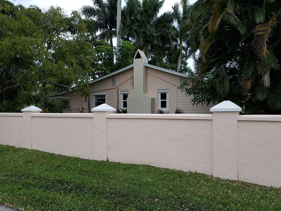 1st image of 567 SW 11th Ct