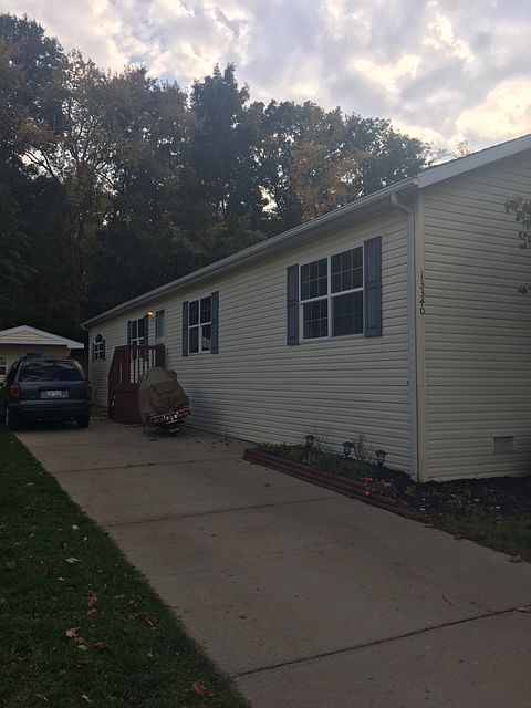3 car parking in driveway