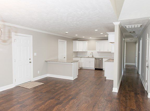 3rd image of 2627 Carrington Dr